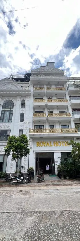 Tiện ích lưu trú cơ bản tại The Mina Hotel, không có hồ bơi hay spa lớn