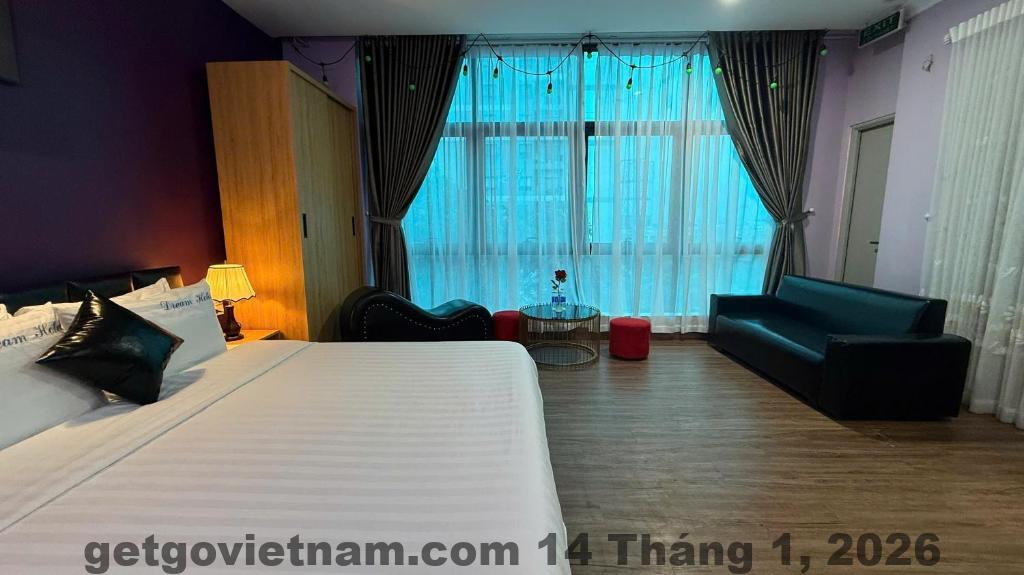 Không gian chung Dream Hotel by Bay Luxury đơn giản, không có hồ bơi hay gym
