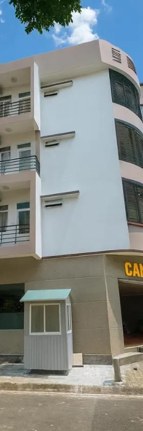 Nhân viên tiếp tân tận tình, chu đáo