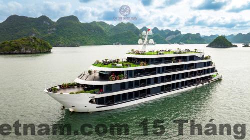 Phòng khách sạn phân khúc tầm trung tại Hạ Long