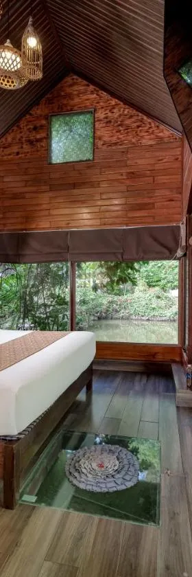 Giá phòng hợp lý so với dịch vụ khách sạn cung cấp.