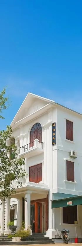 Phòng nghỉ khách sạn Thái Hướng với nội thất cơ bản, phù hợp nghỉ ngắn ngày