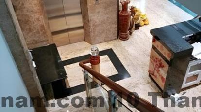 Khung cảnh xung quanh Khách Sạn Lê Yên, yên tĩnh và gần gũi với thiên nhiên.