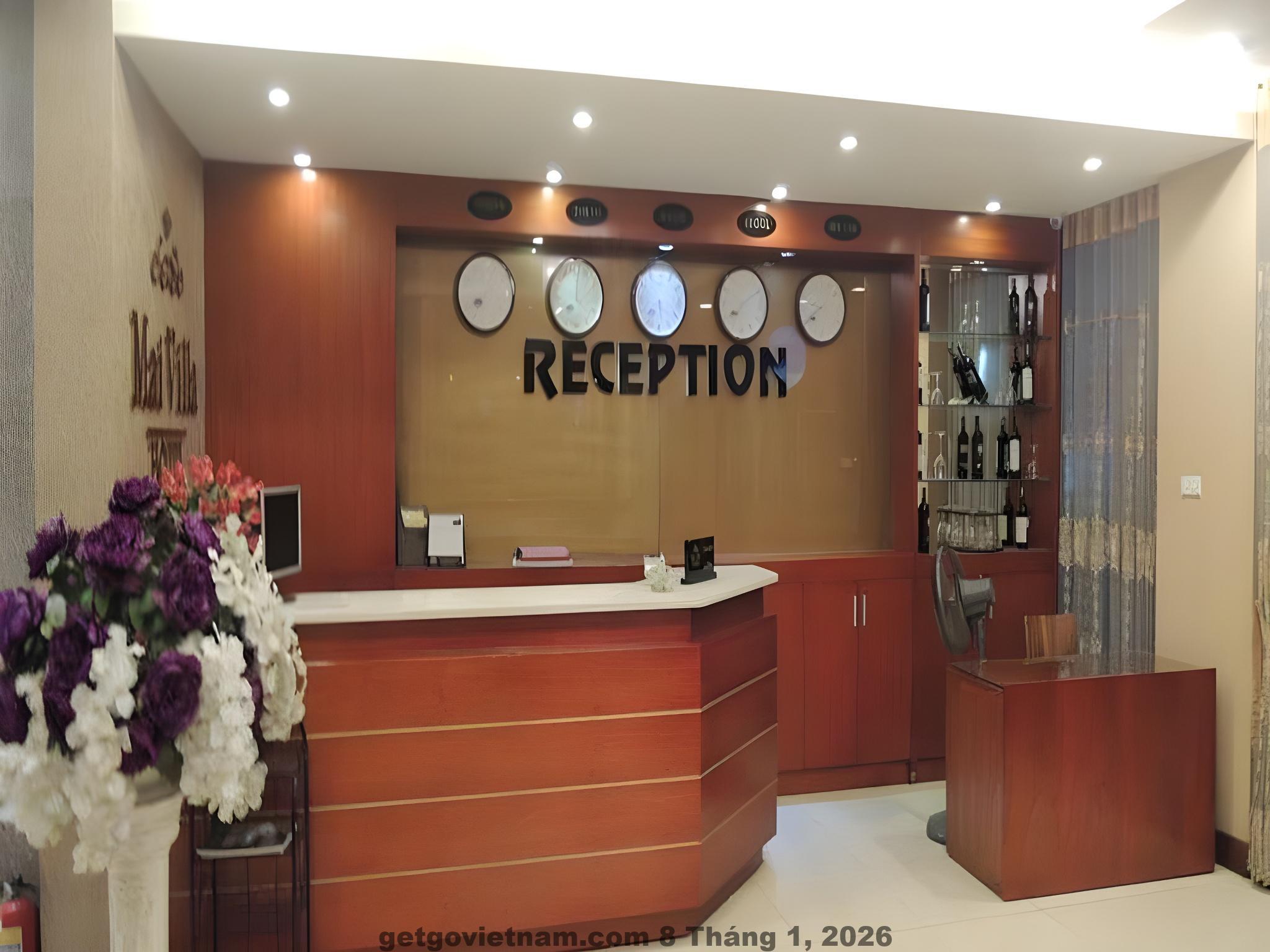 Phòng nghỉ Hotel Mai Villa với nội thất cơ bản, phong cách cổ điển