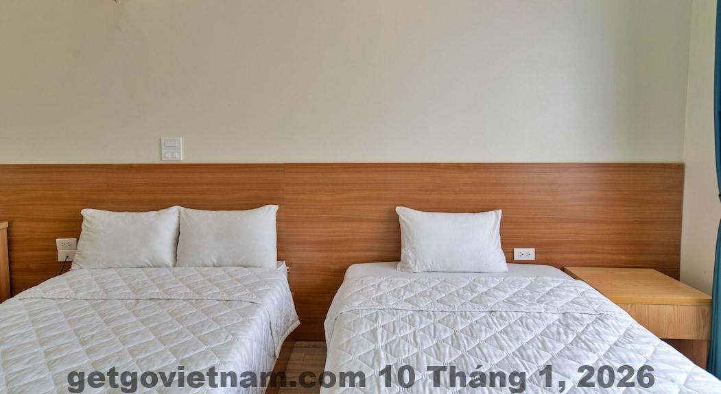 Khu vực lễ tân FIORUS Airport Hotel với phong cách phục vụ thân thiện và hỗ trợ nhanh chóng