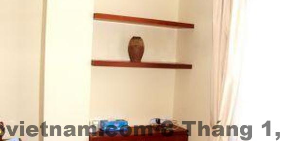 Khu vực lễ tân TÙNG AN HOTEL với nhân viên trực 24/7