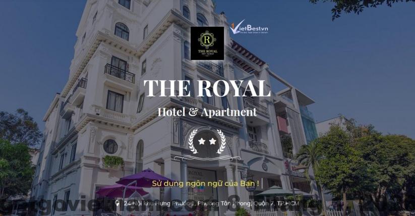 Khu vực ăn sáng tại Royal Hotel & Apartment với thực đơn đơn giản, phục vụ nhu cầu cơ bản