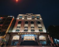 8e63c6a883b4aa1c45cae21c44e5169c-1