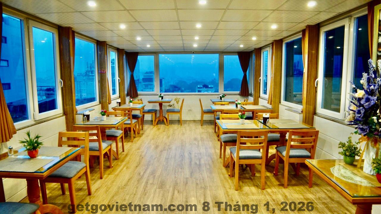 Mặt tiền khách sạn BLUE HA NOI HOTEL trên phố Mai Hắc Đế, khu Hai Bà Trưng Hà Nội
