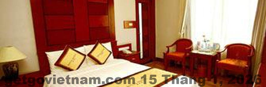 Không gian phòng ngủ tại Khách sạn Royal Tuyên Quang với nội thất cơ bản