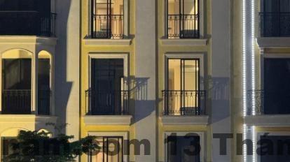 Vị trí lý tưởng của Maris Hotel, chỉ cách bãi biển vài bước chân.