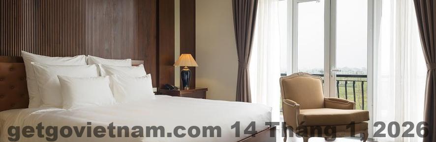 Khuôn viên xung quanh Khách Sạn La Paz Quốc Oai với không gian thoáng đãng