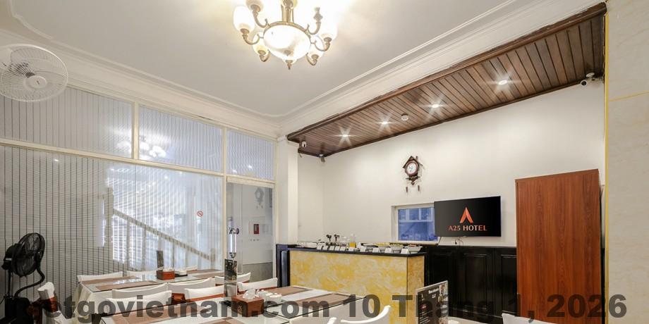 Review Daisy’s Stay Hà Nội 2026: Ở trung tâm nhưng có đáng tiền? 8 Không gian phòng Daisy’s Stay nhìn từ cửa sổ