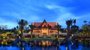 Phòng nghỉ Sheraton Xishuangbanna Hotel rộng rãi, thiết kế cổ điển với ban công lớn
