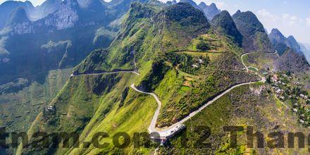 Toàn cảnh thành phố Hà Giang – khu vực trung tâm nơi Sun Hà Giang Hotel tọa lạc