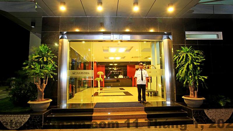 Phòng nghỉ Khách Sạn Phương Lâm với diện tích rộng và ánh sáng tự nhiên