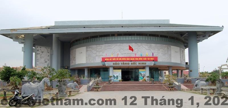 Khu vực lễ tân BACNINH HARMONY HOTEL với nhân viên phục vụ thân thiện
