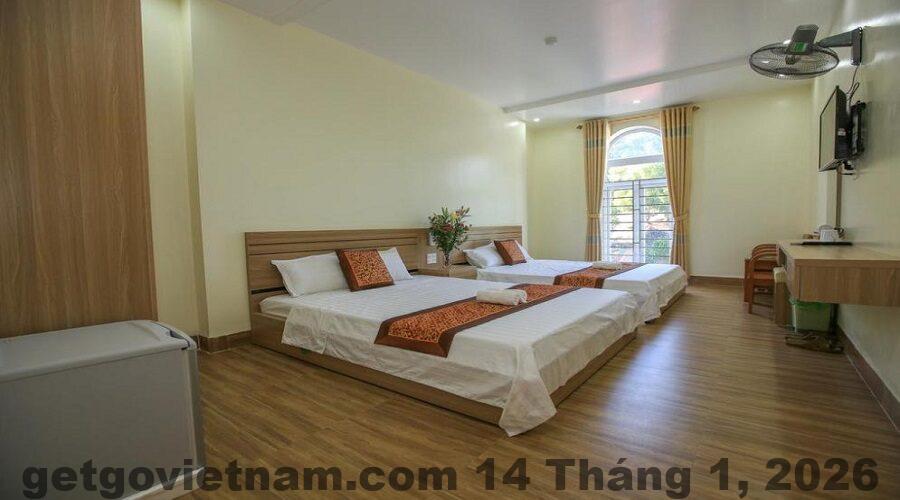 Catba Green Hotel nằm ngay trung tâm Núi Ngọc, thuận tiện di chuyển