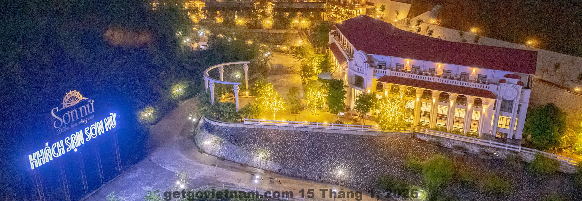 Hồ bơi tại khách sạn Son Nu Emerald Hill Hotel.