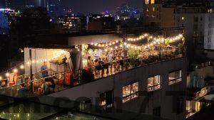 Hanoi Backpackers Hostel Rooftop Bar 236edb90b01e990095ca7d064d926c81 2