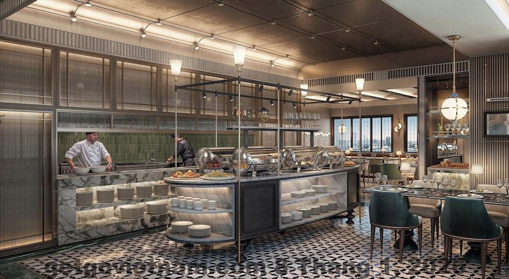 Bữa sáng buffet tại Manevi Premier, phục vụ nhiều món ăn nhưng chưa đa dạng.