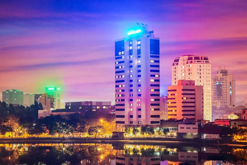 Khach san Hanoi Hotel toa lac tai D8 P. Giang Vo