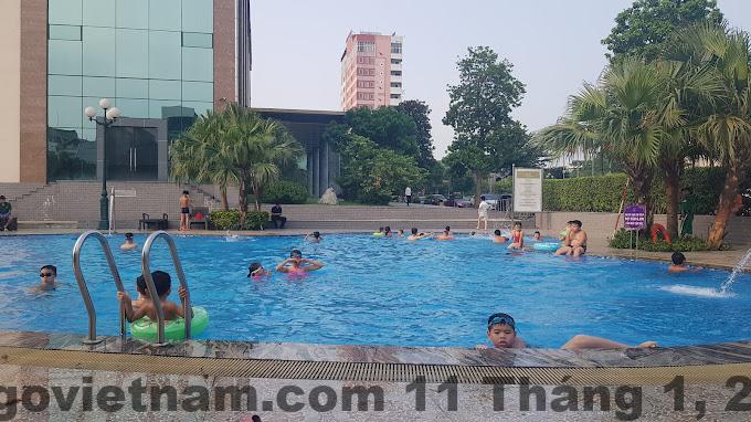 Hồ bơi tại khách sạn Mường Thanh Luxury Phú Thọ