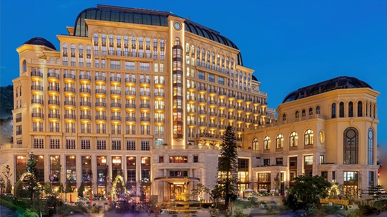 Không gian ăn sáng đơn giản tại khách sạn Tam Đảo