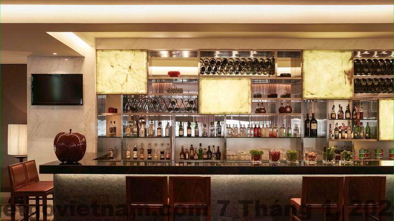 Pullman Hanoi Hotel lobby