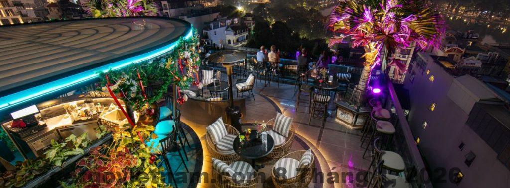 San Rooftop Bar 22