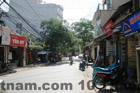 Đường Tô Ngọc Vân – khu vực trung tâm sinh hoạt của cộng đồng expat tại Tây Hồ Hà Nội