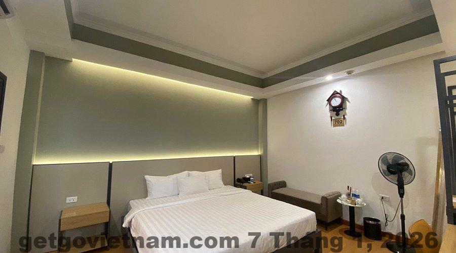 Sảnh lễ tân A25 Luxury Hotel 12 Phố Huế với thiết kế đơn giản, thiên về công năng