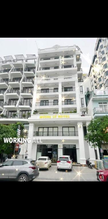 Vị trí thuận tiện, cách bãi biển vài phút đi bộ.