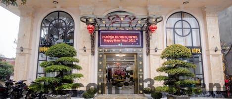 Phòng nghỉ thoải mái, tuy nhiên có thể cần cải thiện về nội thất.