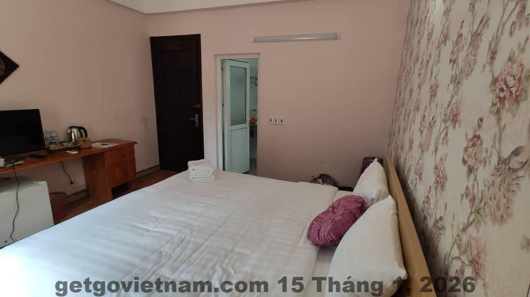 Khu vực ăn sáng đơn giản tại Airport Hotel Hanoi Convenient & Friendly