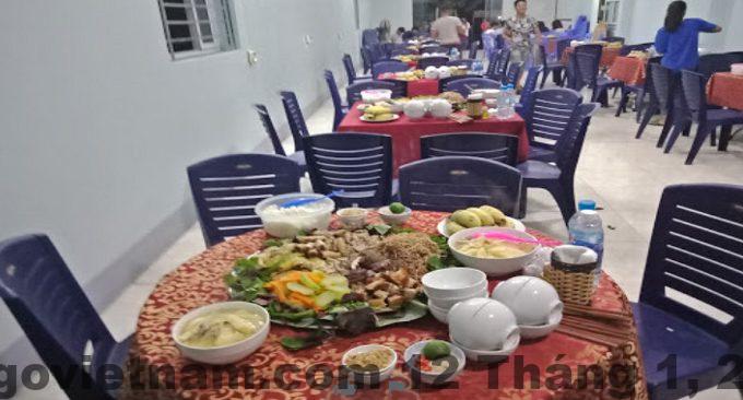 Bữa sáng tại khách sạn Suối Đậu.