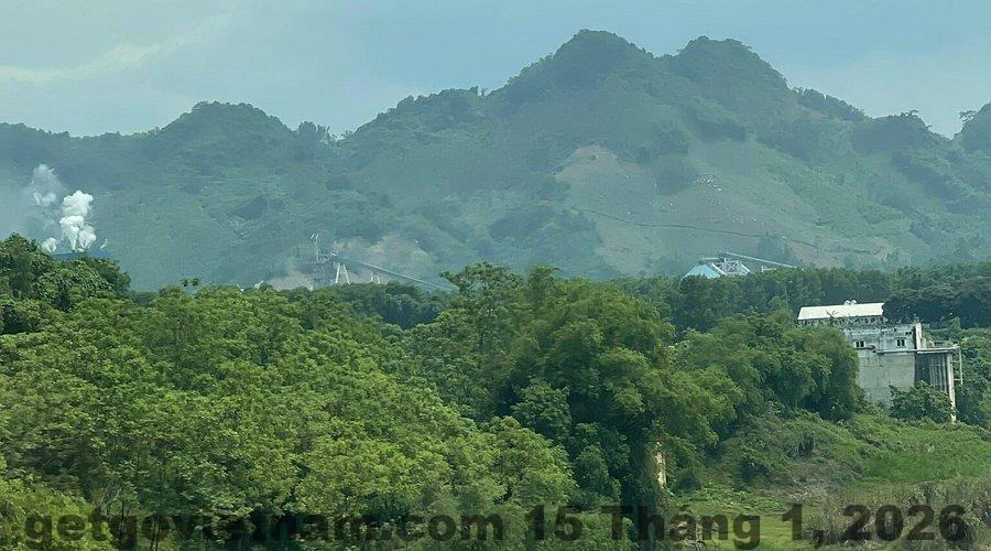 Khu vực đường xung quanh Hoàng Kiên Hotel Tuyên Quang yên tĩnh và dễ di chuyển