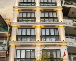 Đánh giá Aurora Premium Hotel & Spa Hà Nội 2026: Ở phố cổ có thật sự đáng tiền? aurora-premium-hotel-spa-hanoi-62dbe2c2a5fbf-848×477-1