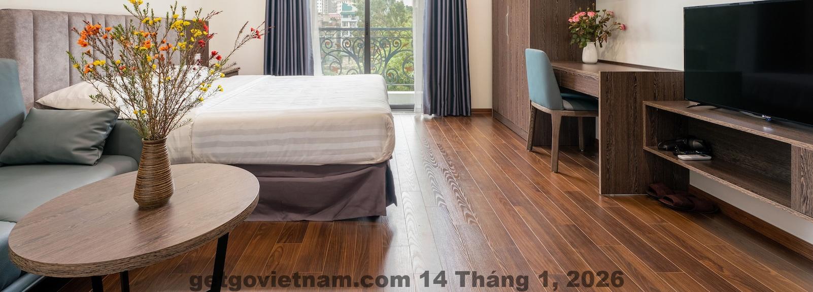 Tổng quan Granda Lake View Hotel & Apartment nhìn từ bên ngoài tại Trung Hoà Cầu Giấy Hà Nội