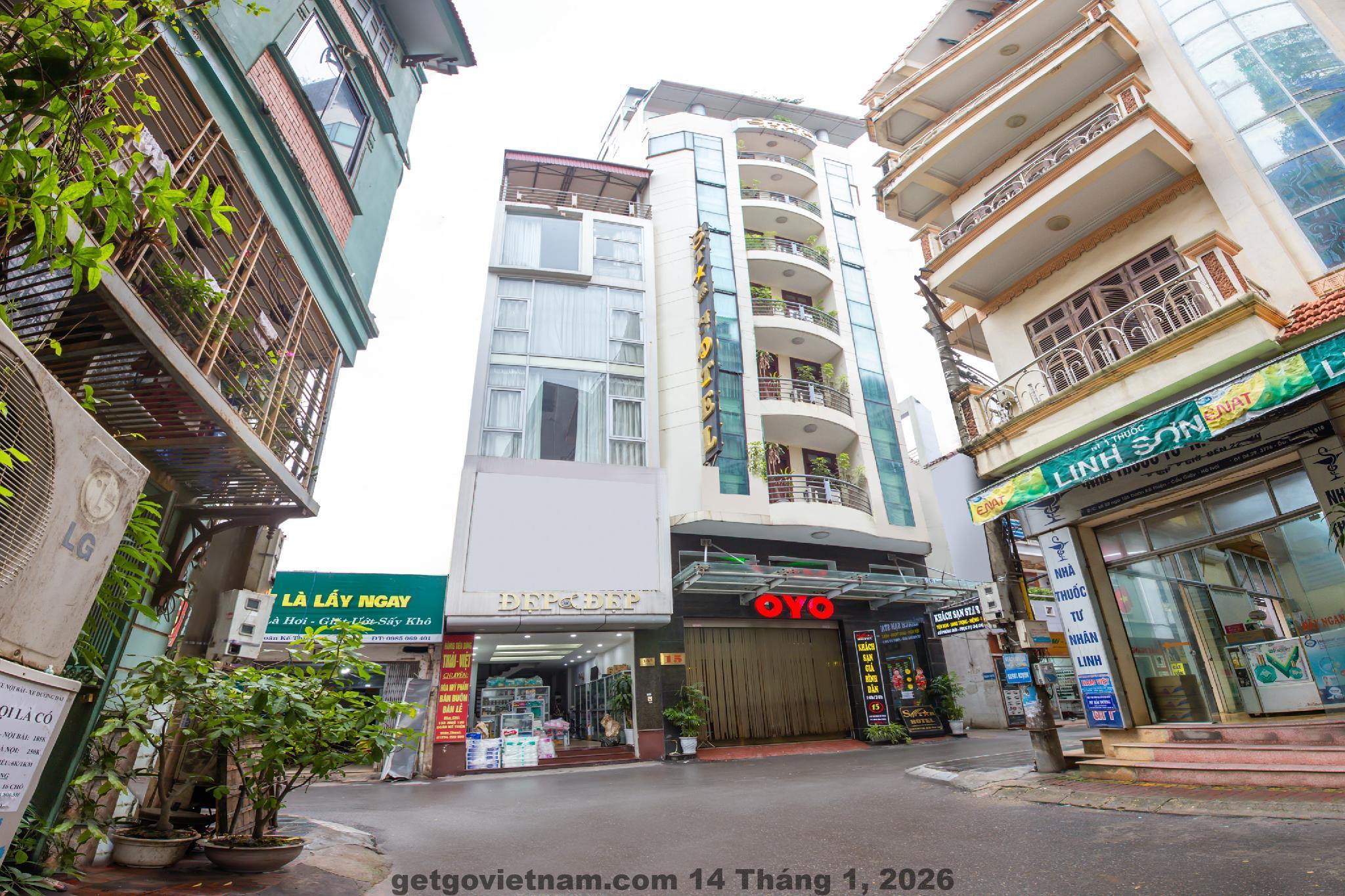 Phòng tiêu chuẩn Super OYO 191 Dragon Hotel phù hợp khách công tác