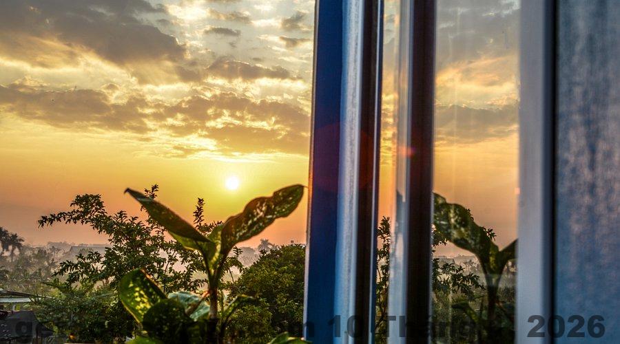 Không gian sinh hoạt chung tại Tony Villa nơi nhân viên hỗ trợ khách setup tiệc