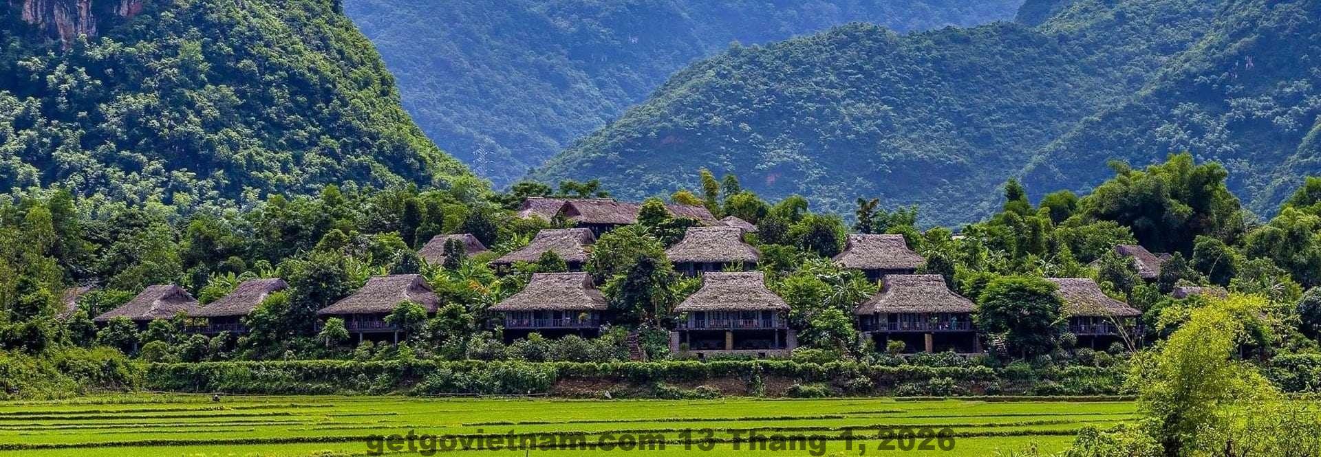 Nhân viên tại Mai Chau Green Rice Field Hotel luôn tận tình với khách hàng