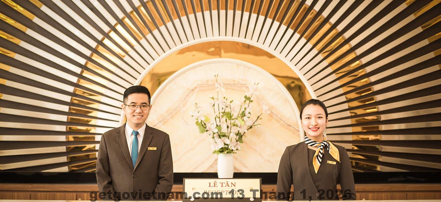 Bữa sáng tại khách sạn được đánh giá khá phong phú, tuy nhiên có thể cải thiện về chất lượng một số món ăn