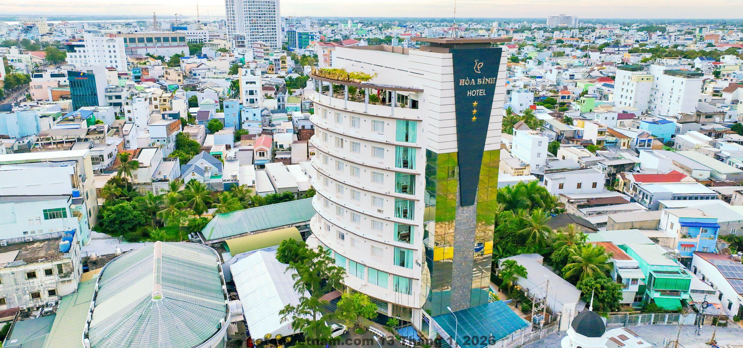 Hình ảnh của khu vực xung quanh khách sạn, một phần trong không gian thiên nhiên tươi đẹp của Long Xuyên.