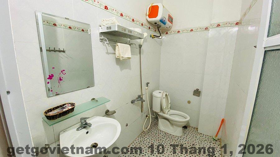 Phòng tắm nhà nghỉ đơn giản, thiết kế cơ bản, ưu tiên công năng