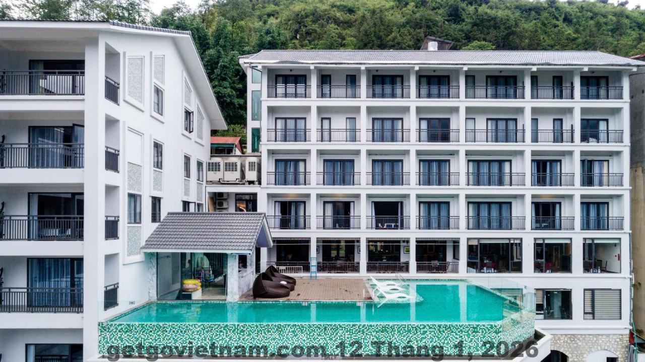 Khu vực ăn sáng đơn giản tại Tạo Phượng Sa Pa Hotel theo phong cách gia đình