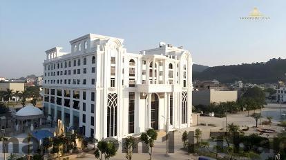 Khu vực nhà hàng buffet sáng tại Grand View Palace Ha Long Hotel