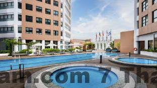 Khu vực lễ tân khách sạn boutique tại khu phố cổ Hà Nội