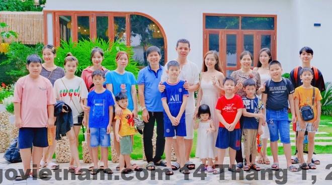 Khu vực lễ tân khách sạn quy mô nhỏ, phục vụ nhanh gọn, thiên về tính tiện lợi