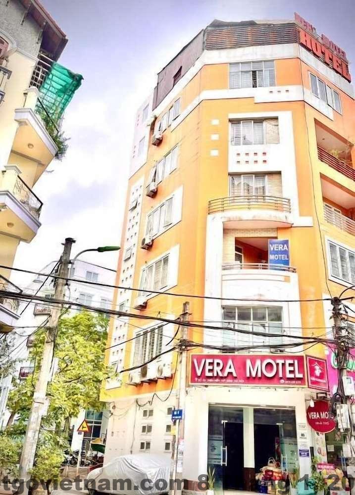 Khu vực ăn sáng tại Moon Hotel Cầu Giấy với thực đơn đơn giản